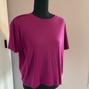 Lululemon - High neck training and running shirt